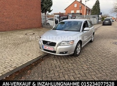 Bild des Angebotes Volvo V50 Kombi 2.0 D Momentum