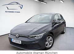 Bild des Angebotes VW Golf VIII TSI Lim. Life / Navi / LED / Panorama