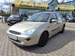 Bild des Angebotes Ford Focus 1,6 16 V Ghia Klima Servo ABS Nebel