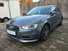 Bild des Angebotes Audi A3 Sportback attraction