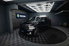 Bild des Angebotes Dodge RAM 3.6 V6 4x4 OFFROAD BLACK EDITION *LED*6Sitze
