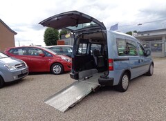 Bild des Angebotes Opel Combo Rollstuhlgerecht-Behindertengerecht