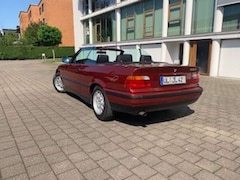 Bild des Angebotes BMW 320 320i