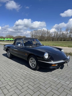 Alfa Romeo Spider 2.0
