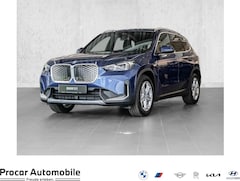 Bild des Angebotes BMW iX1 xDrive30 PANO ACC AHK RFK NAVI Standh. LED