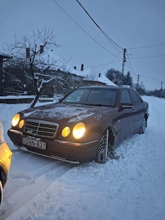 Bild des Angebotes Mercedes-Benz E 290 TD Elegance