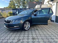 Bild des Angebotes Skoda Octavia Premium Edition+LED +NAVI +LEDER + 0% FINANZIERUNG