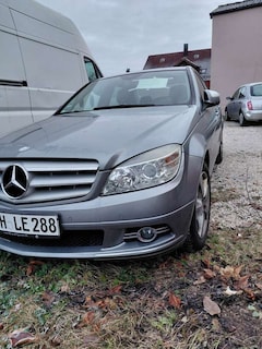 Bild des Angebotes Mercedes-Benz 208