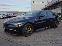 Alfa Romeo Giulia Quadrifoglio *Harman-Kardon/ACC/Leder-Alcantara*