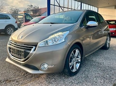 Bild des Angebotes Peugeot 208 Allure / LED / AUTOMATIK / PDC