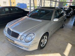Bild des Angebotes Mercedes-Benz E 320 AVANTGARDE/1.Hd./Led./Xen./Navi/SHZ/S-Dach