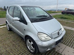Bild des Angebotes Mercedes-Benz A 190 A190 AVANTGARDE *LEDER*SHZ*PDC*KLIMA*TÜV NEU*