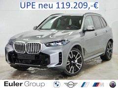 Bild des Angebotes BMW X5 xDrive50e M Sport 22'' Pano IconGl AHK Aktivlenk.