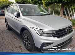 Bild des Angebotes VW Tiguan 2.0 TDI LIFE NAVI AHK LED ACC Parklenkass. Fernlic