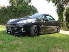 Bild des Angebotes Peugeot 207 207 CC 120 VTi Roland Garros