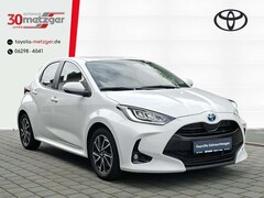 Bild des Angebotes Toyota Yaris 1.5 Hybrid Team D + Navi +Digitales Cockpit +Apple