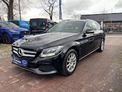 Bild des Angebotes Mercedes-Benz C 180 +AUTOM.+NAVI+TEMP.+LEDER+AHK+++