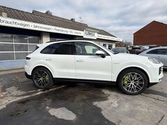 Bild des Angebotes Porsche Cayenne S E-Hybrid Pano/AHK/Sport Chrono/HUD/InnoDrive/...