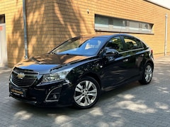 Bild des Angebotes Chevrolet Cruze Hatchback LTZ/103TKM/GEPFLEGT/NAVI/TEILLED