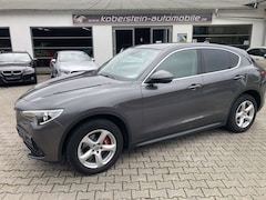 Bild des Angebotes Alfa Romeo Stelvio Sprint 2.0 Turbo*2.Hand,Leder,Navi,Xenon