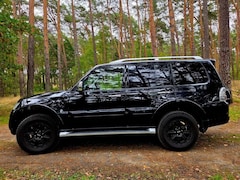 Bild des Angebotes Mitsubishi Pajero Pajero 3.2 DI-D Automatik Edition 30