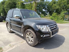 Bild des Angebotes Mitsubishi Pajero 3.2 DI-D Top / 1.HAND