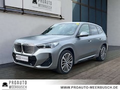 Bild des Angebotes BMW iX1 30 xDrive M Sport MASSAGE/AHK/MMRY/PANO/HUD