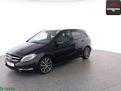 Bild des Angebotes Mercedes-Benz B 250 B 250 NIGHTPAKET SPORT SCHECKHEFT,AKT.PARKASSIST