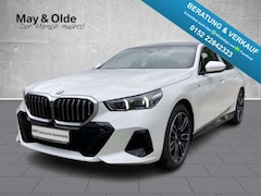 Bild des Angebotes BMW 520 d M Sport HUD AHK Pano Navi PA+ DA+ HiFi SHZ