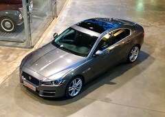 Bild des Angebotes Jaguar XE Prestige 20t Benzin Leder Panoramadach 89tkm