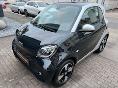 Bild des Angebotes smart forTwo EQ FORTWO EXKLUSIVE! PANO! LED! 22 KW LADER!