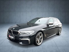 Bild des Angebotes BMW M550 d xDrive Touring /AHK /PANO /DISPLAY-KEY