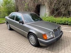 Bild des Angebotes Mercedes-Benz 250 D w124, 5 Gang , Schiebedach, Oldtimer