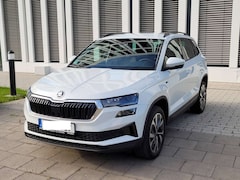 Bild des Angebotes Skoda Karoq Tour 1.5 TSI ACT + 4 J. Garantie + AHK + 5.000 km + Canton + LED Matrix + Navi