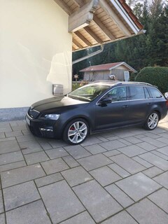 Bild des Angebotes Skoda Octavia Octavia III Combi Diesel Combi 2.0 TDI (Green tec) 4x4 DSG RS