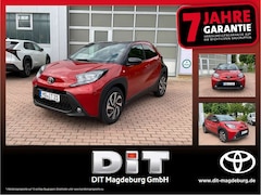 Toyota Aygo 1.0 Teamplayer ACC+Navi+SHZ+Fernlichtass.