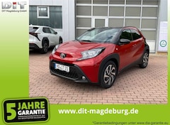 Bild des Angebotes Toyota Aygo 1.0 Teamplayer ACC+Navi+SHZ+Fernlichtass.