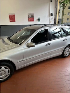 Bild des Angebotes Mercedes-Benz 220