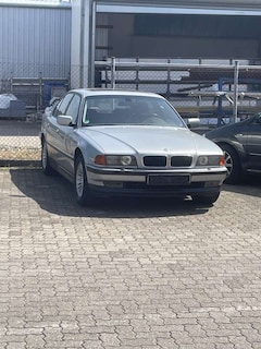 BMW 728 728iL