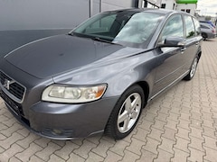 Bild des Angebotes Volvo V50 1.8 F Momentum*AHK*Alu*ZV*Teilleder