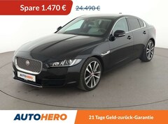 Bild des Angebotes Jaguar XE 25t Portfolio Aut.*NAVI*CAM*PDC*XENON*SHZ*TEMPO*