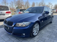 Bild des Angebotes BMW 330 330i xDrive Automatik  Navi Xenon Leder