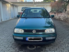 Bild des Angebotes VW Golf Variant Golf Variant 1.8 (Automatik) Young Family