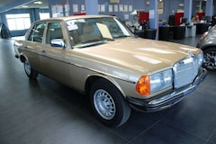 Bild des Angebotes Mercedes-Benz 230 E - AUT. - SCHIEBDACH - ROSTFREI -