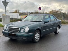Bild des Angebotes Mercedes-Benz E 230 ELEGANCE Automatik