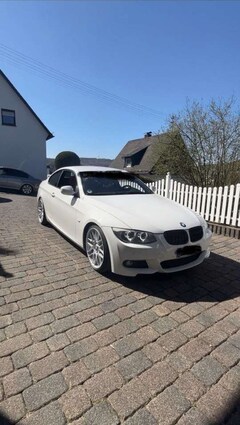 Bild des Angebotes BMW 330 330d