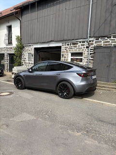 Tesla Model Y QuickSilver Y-Performance ein traumhaftes Unikat