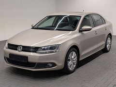 Bild des Angebotes VW Jetta LIFE Navi/SHZ/PDC/Tempomat/16-LM