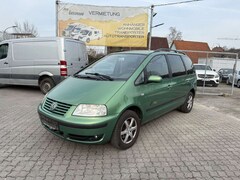 Bild des Angebotes VW Sharan 2.0i Family Klimaauto. SHZ AHK Tüv 09.26