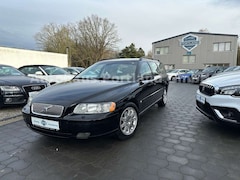Bild des Angebotes Volvo V70 Kombi 2.5 T Momentum Aut/SHZ/HU Neu/ZR24 Neu
